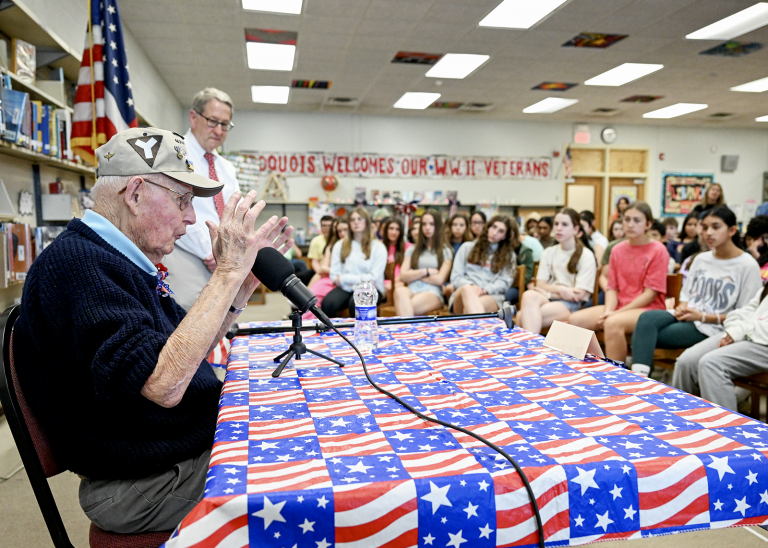 WWII Veteran talks with middle school students