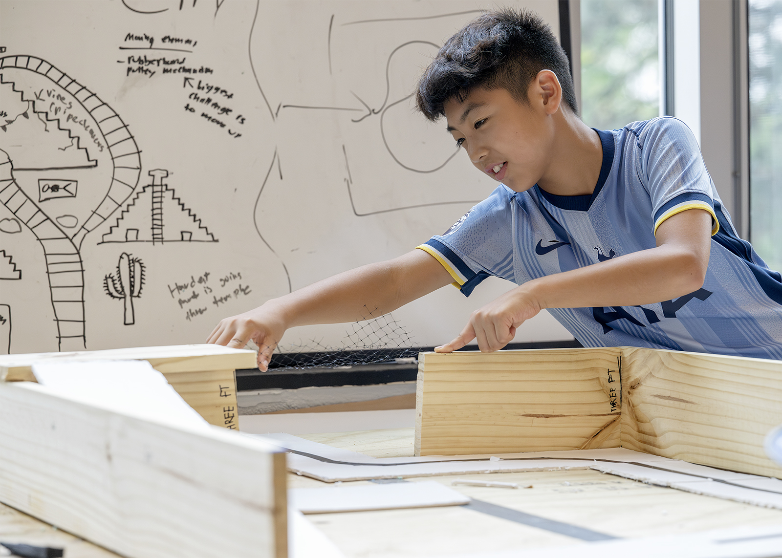 boys works at engineering camp