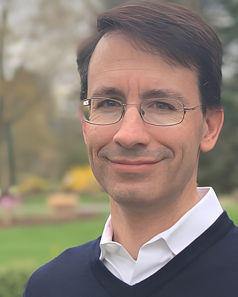 Headshot of Howard Schlossberg
